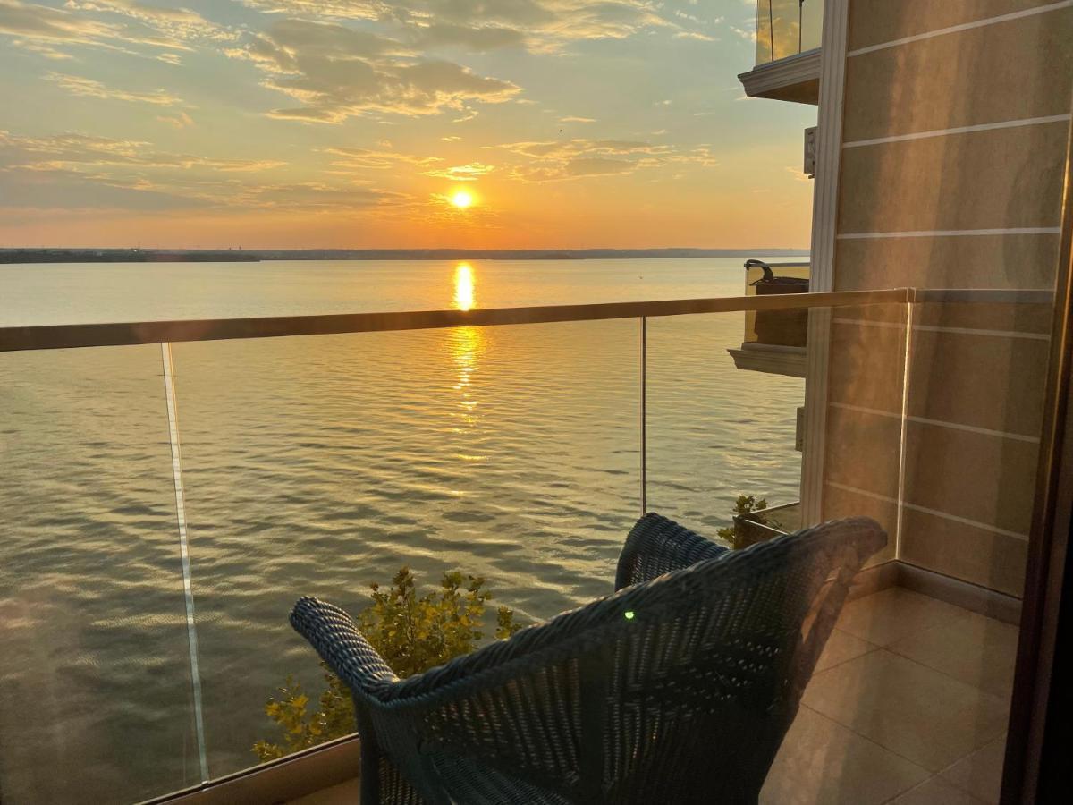 Lake View Solid Apartment *