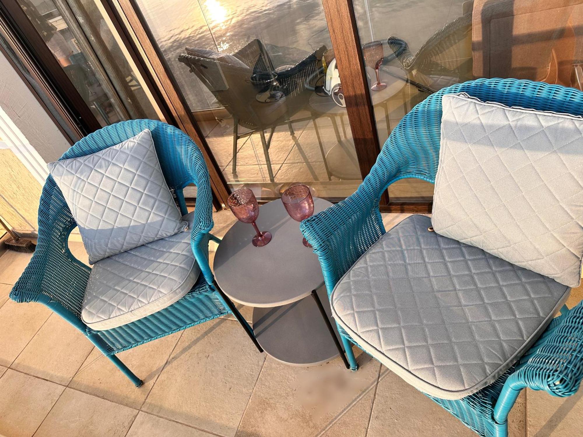 Lake View Solid Apartment Mamaia